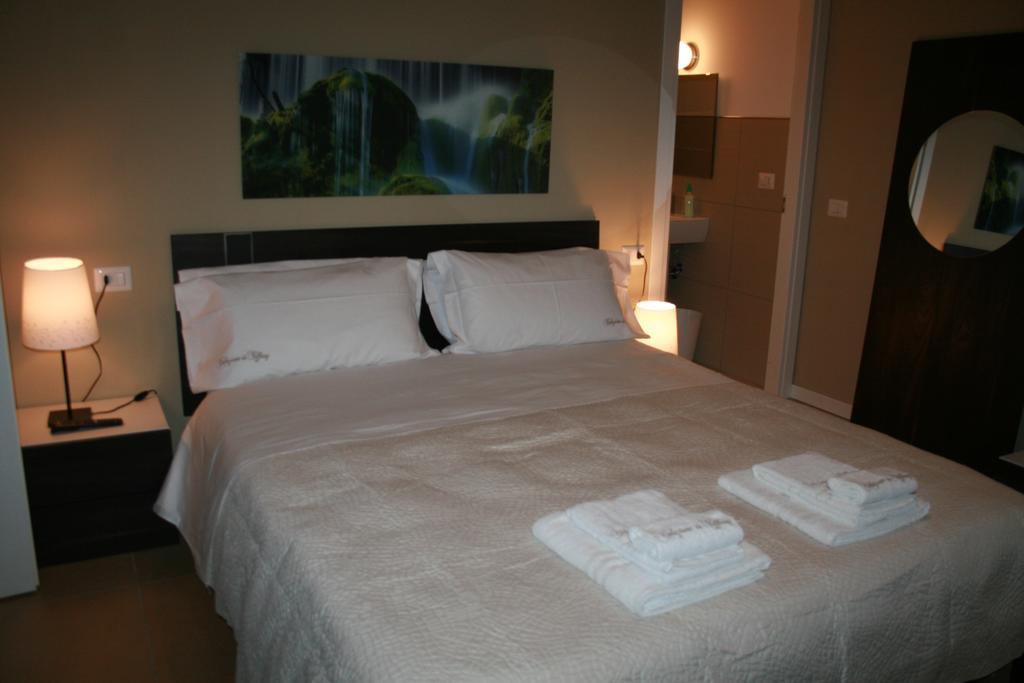 Tiffany Rooms Milan Bagian luar foto