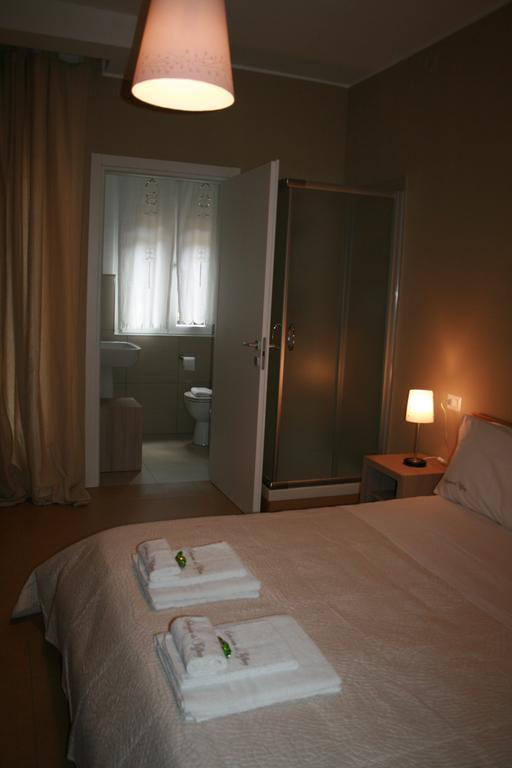 Tiffany Rooms Milan Bagian luar foto