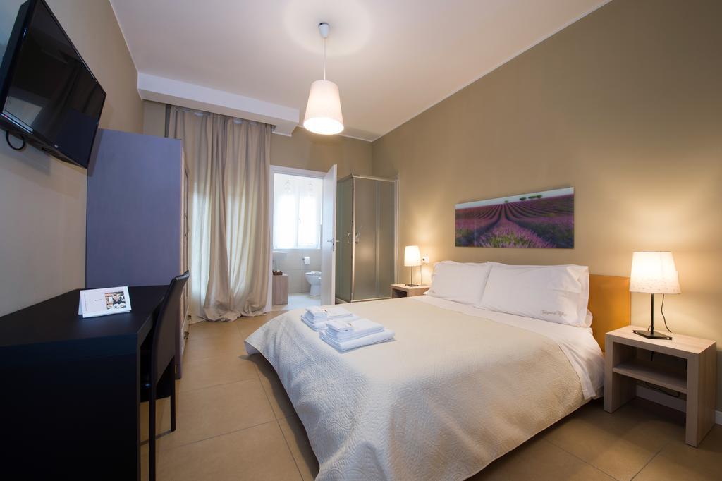 Tiffany Rooms Milan Bagian luar foto